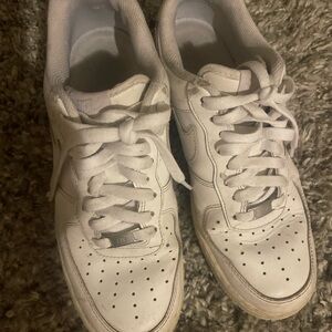 White nike air forces